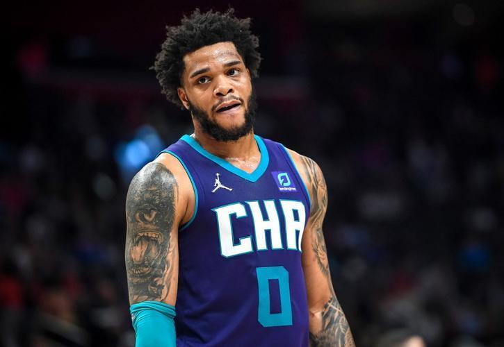 开云体育app下载-24岁场均20+7+4，冉冉升起的新星，却被禁赛1年，还损失了1亿美元